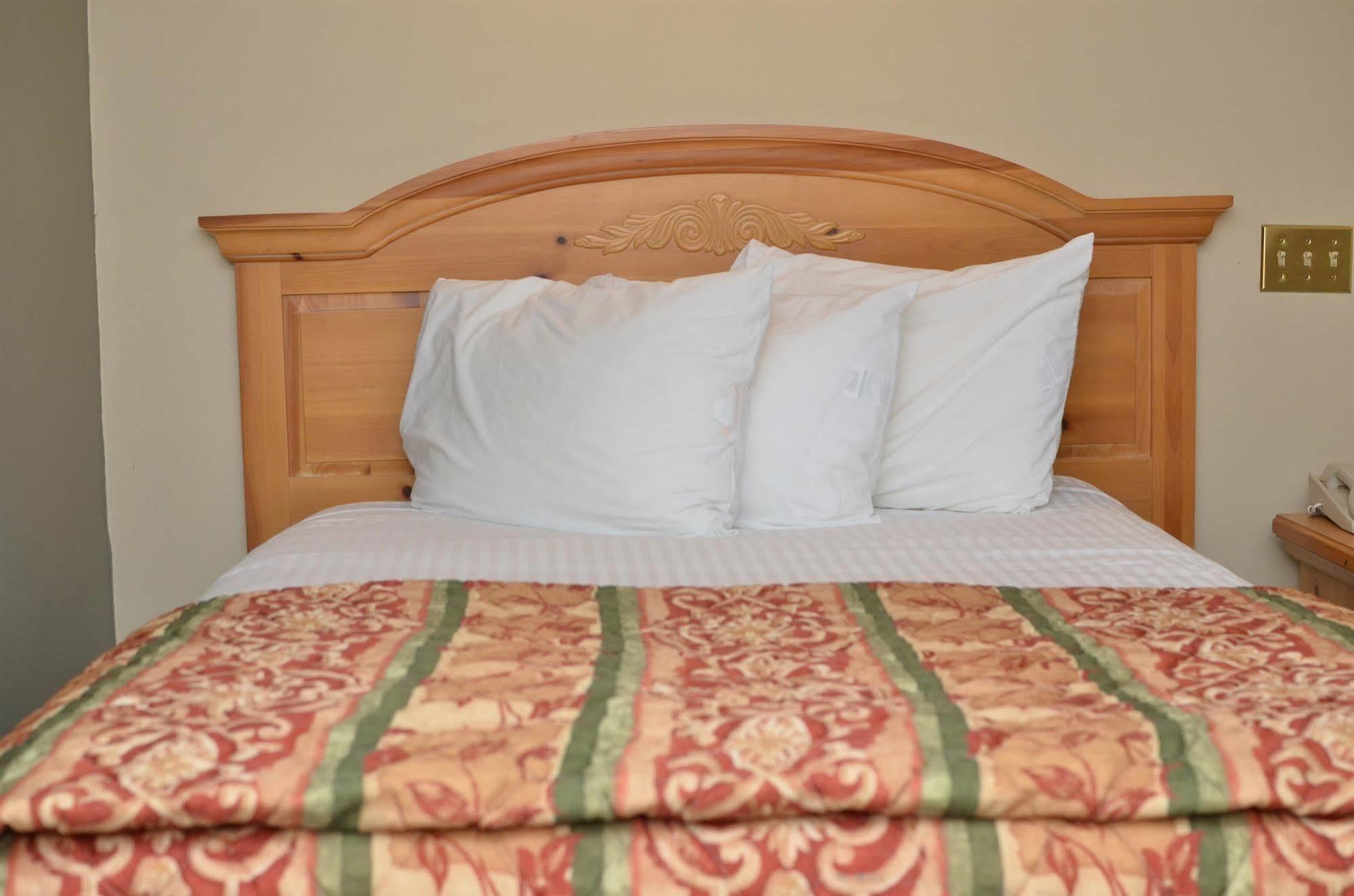 Hotel Oriskany Экстерьер фото